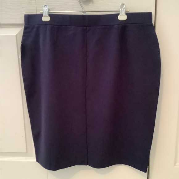 Amazon Essentials Women's Navy Pencil Skirt - Picture 2 of 6
